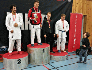 ...mens Mikael og Jørn Ove tok henholdsvis sølv og bronse i sin klasse